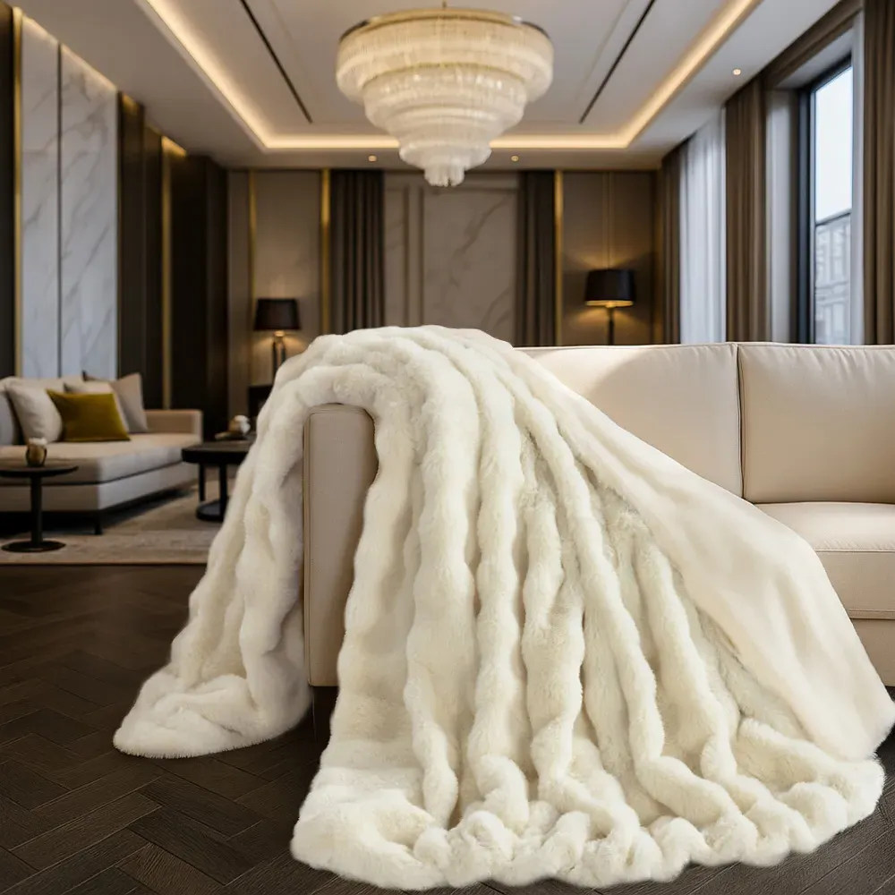 Alpine Throw 200x240cm - Beige, Faux Fur