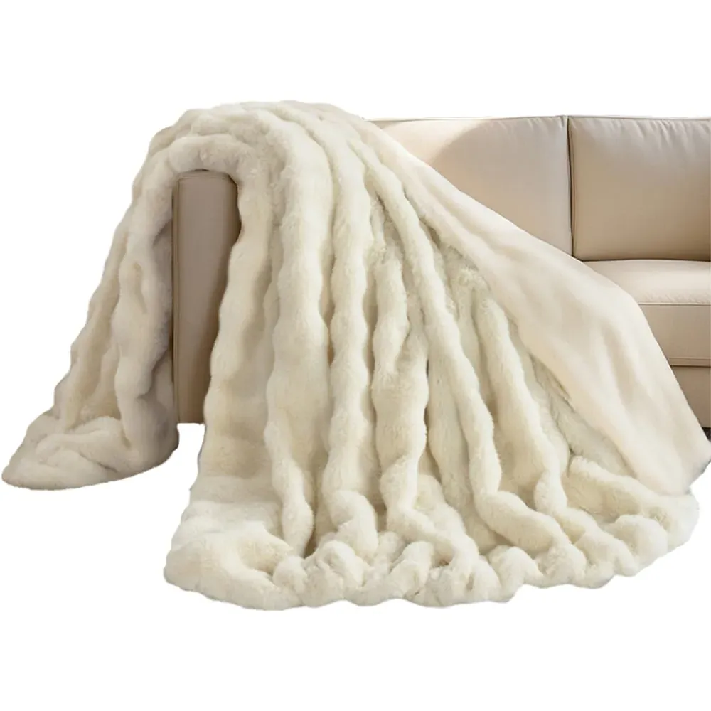 Alpine Throw 200x240cm - Beige, Faux Fur