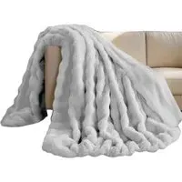 Alpine Throw 200x240cm - White, Faux Fur