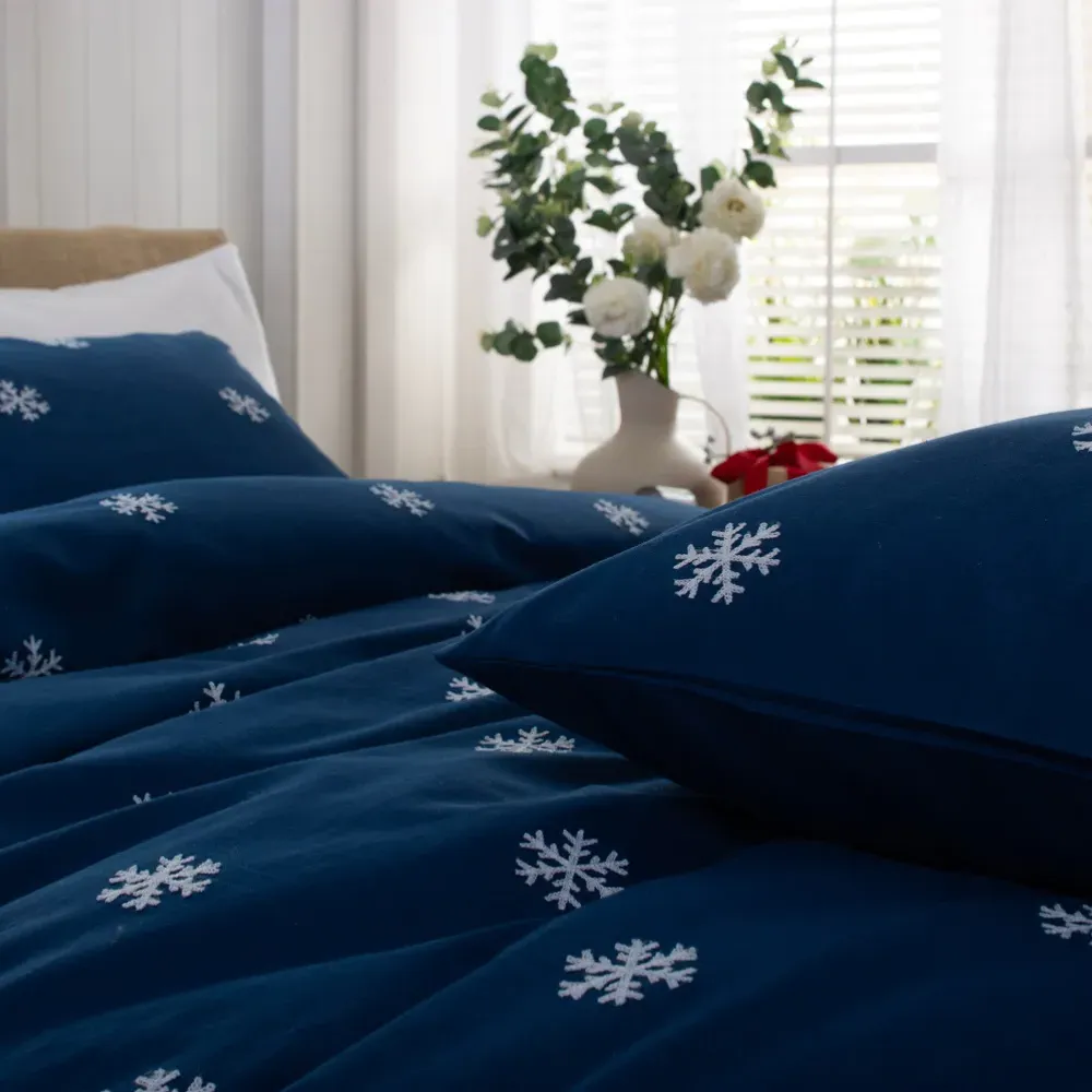 Double Snowflake Duvet Set - White, Navy