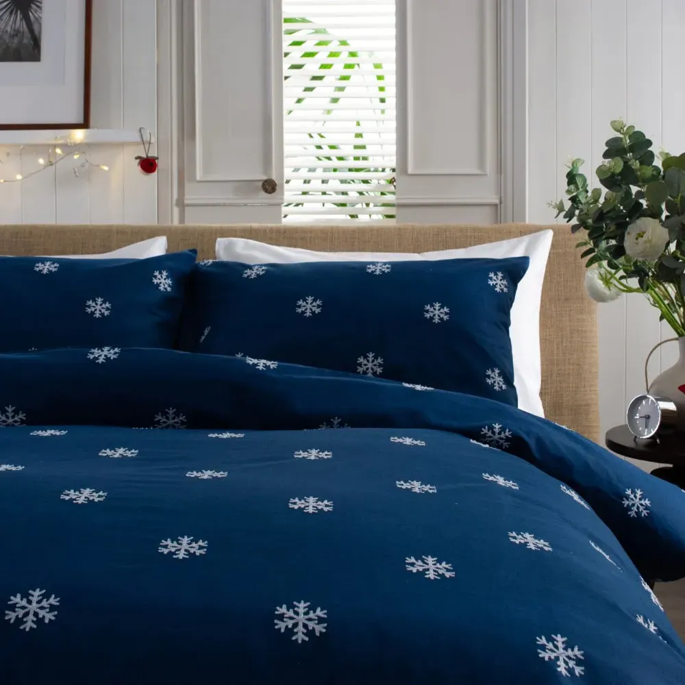 Double Snowflake Duvet Set - White, Navy