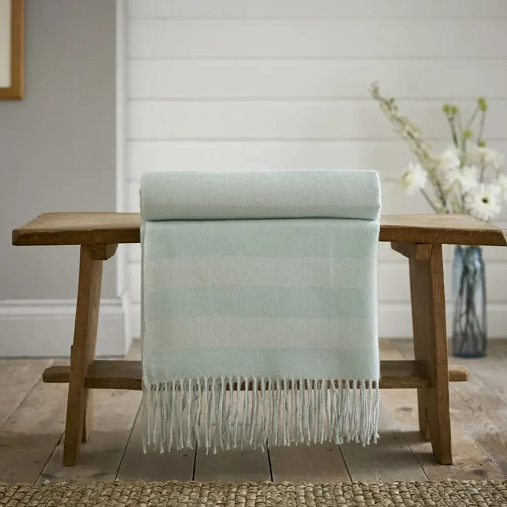 Elgin Large Plush Fleece Throw - Green