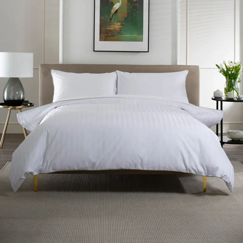 Loxley Double Duvet Set - White image