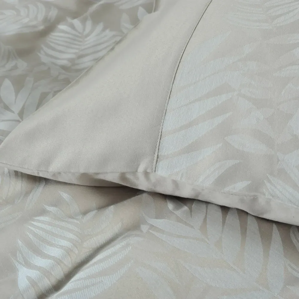 Opulent Double Jacquard Duvet Set - Cream