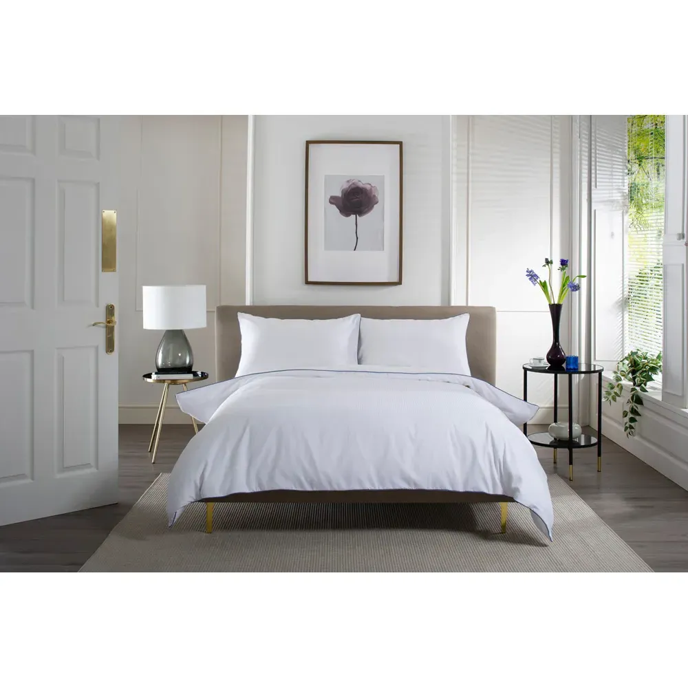 Ridgeway Super King Size Duvet Set - White