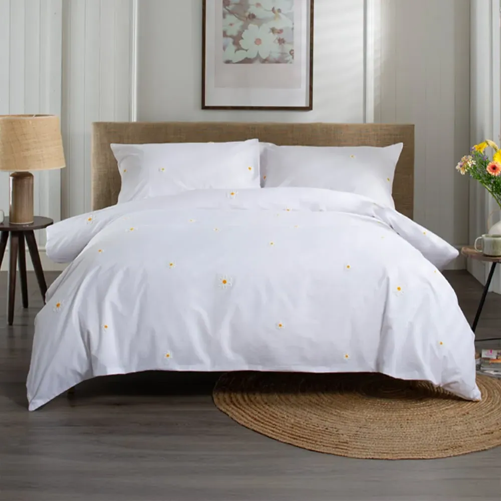 Tufted Daisy Double Duvet Set - White, Cotton