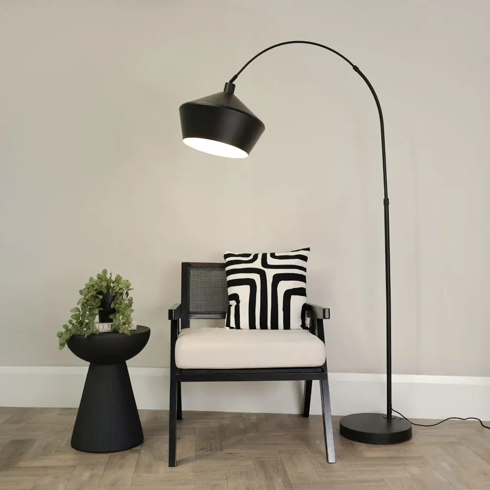 Louis Curved LED Floor Lamp - Black, Metal