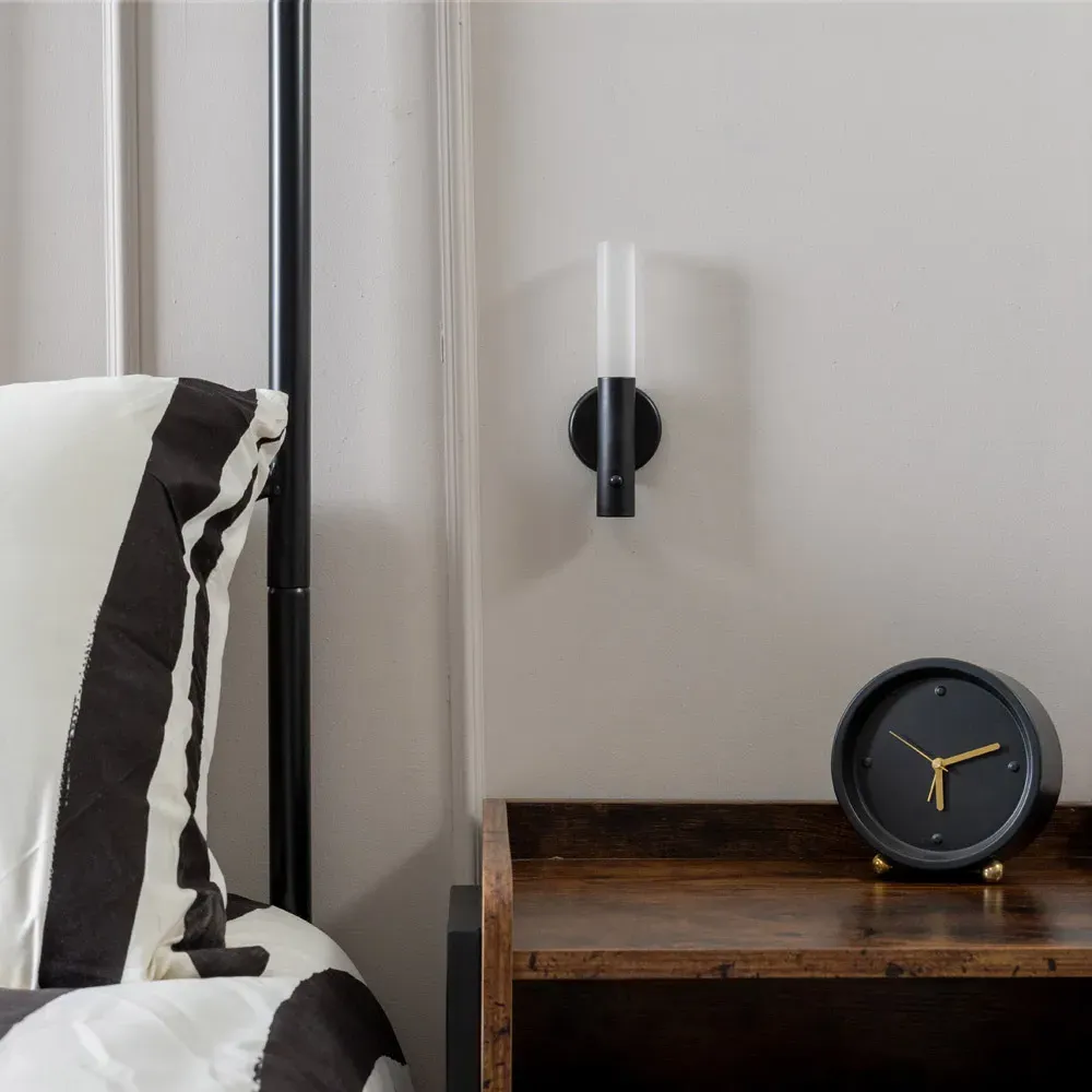 Oakley Rechargeable Motion Sensor Wall Light - Black