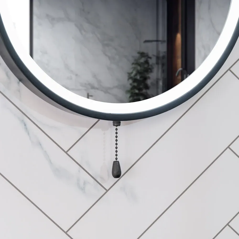 Round Battery Operated Mirror with Pull Switch - Black