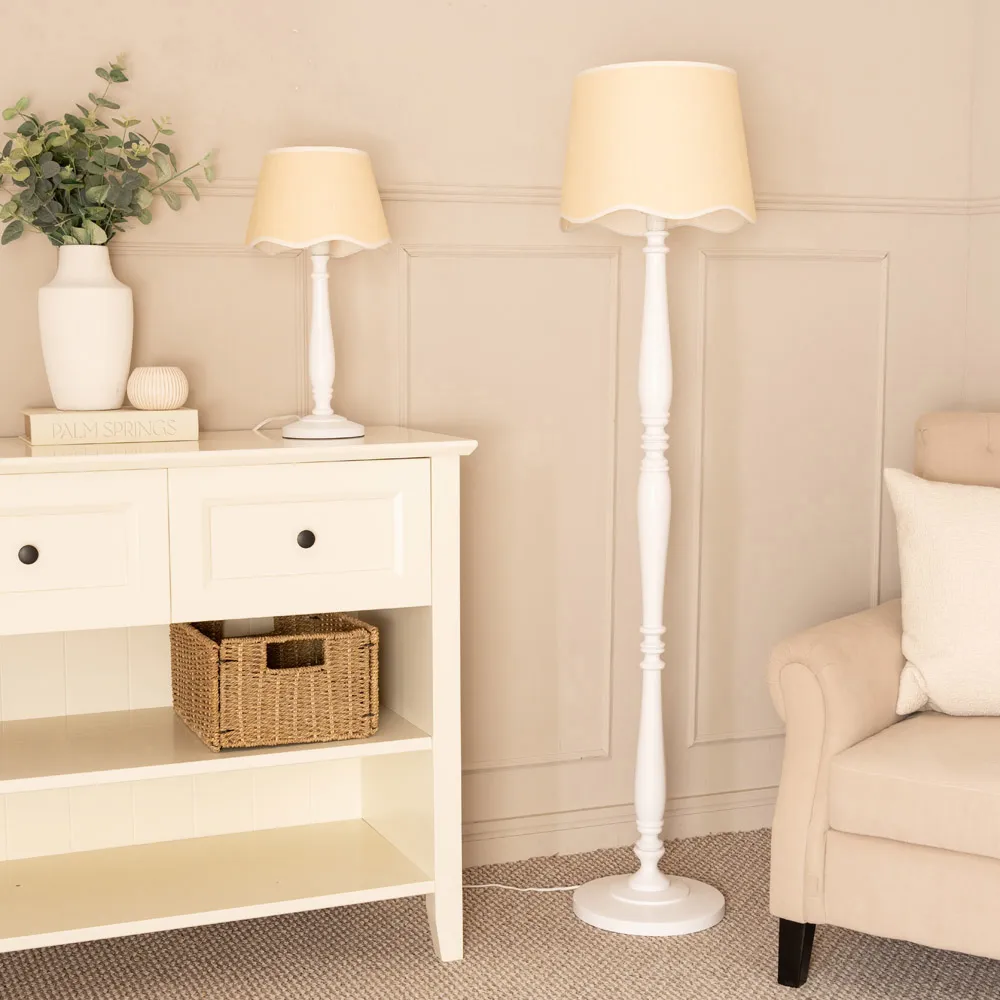 Victoria Scallop Floor Lamp with White Edge - White, Wood