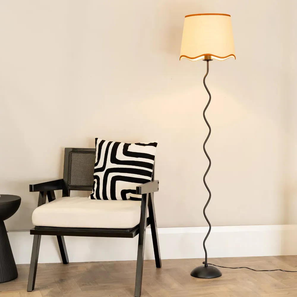 Wiggle Scallop LED Floor Lamp with Rust Edge - Black, Metal