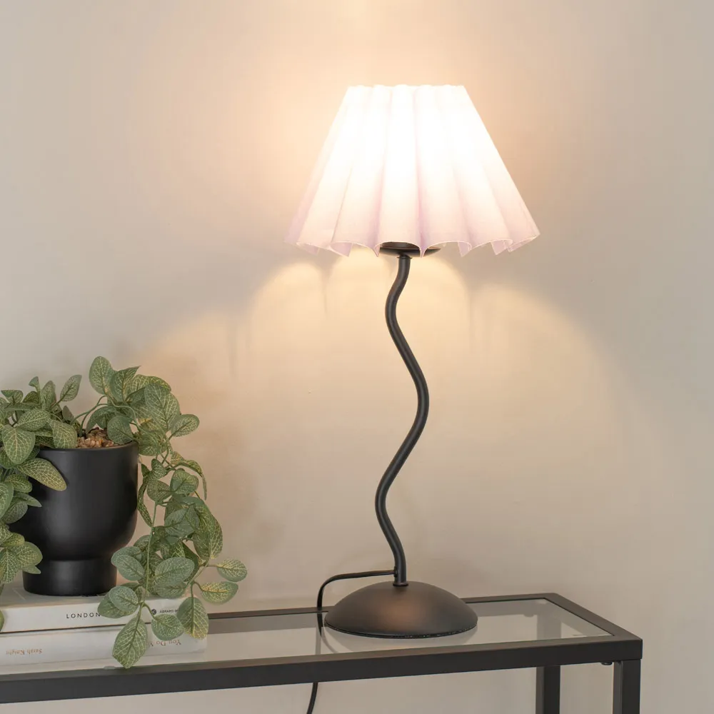 Wiggle Scallop Shade LED Table Lamp - Black
