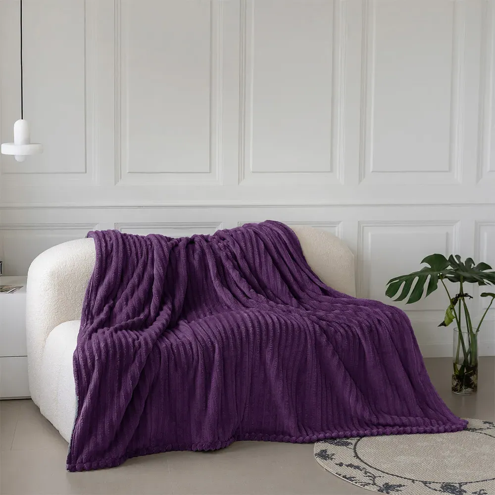 Bellissima Plush Throw - Aubergine