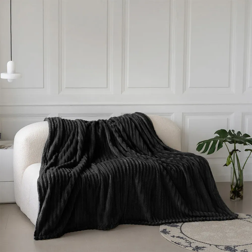 Bellissima Plush Throw - Black