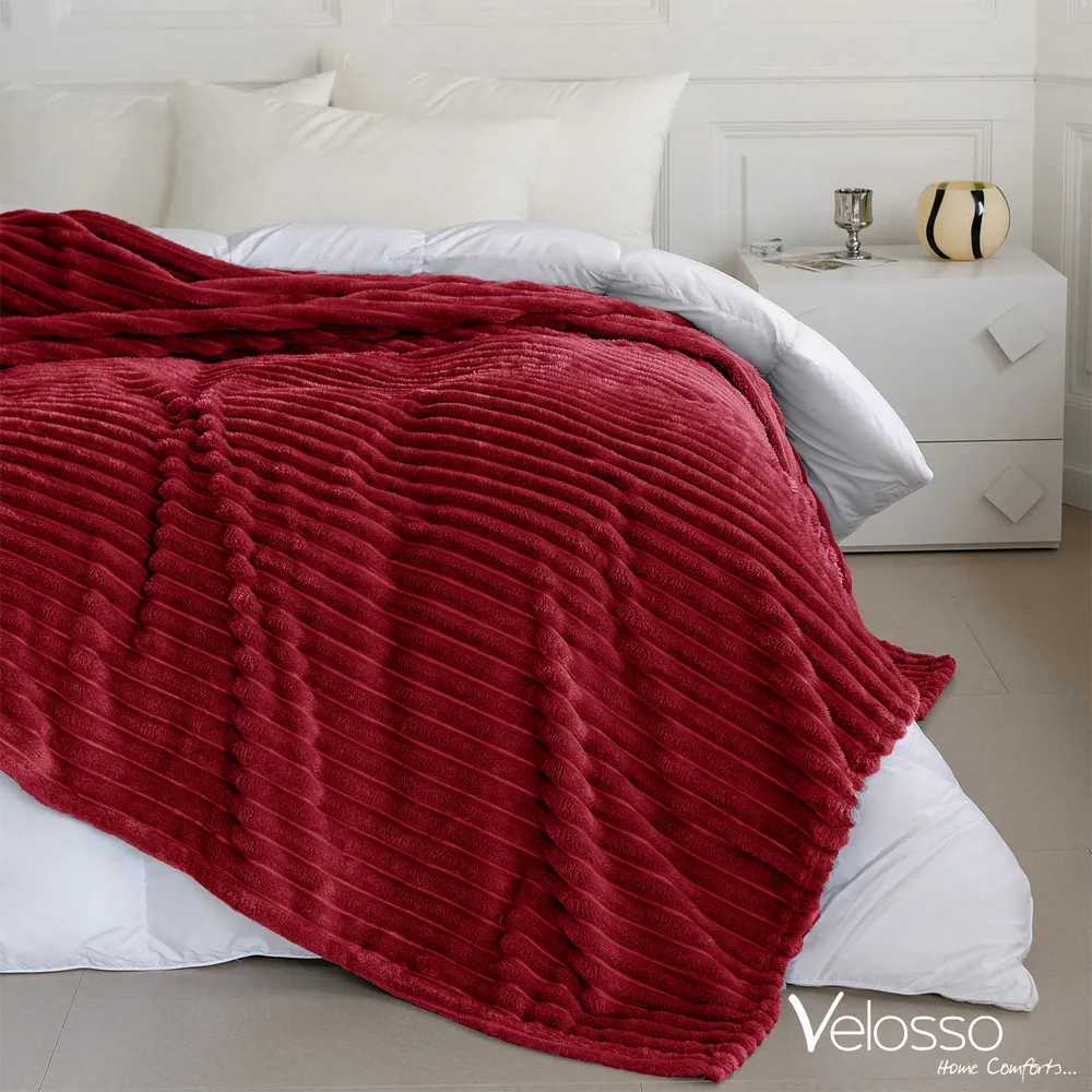 Bellissima Plush Throw - Red, Velvet