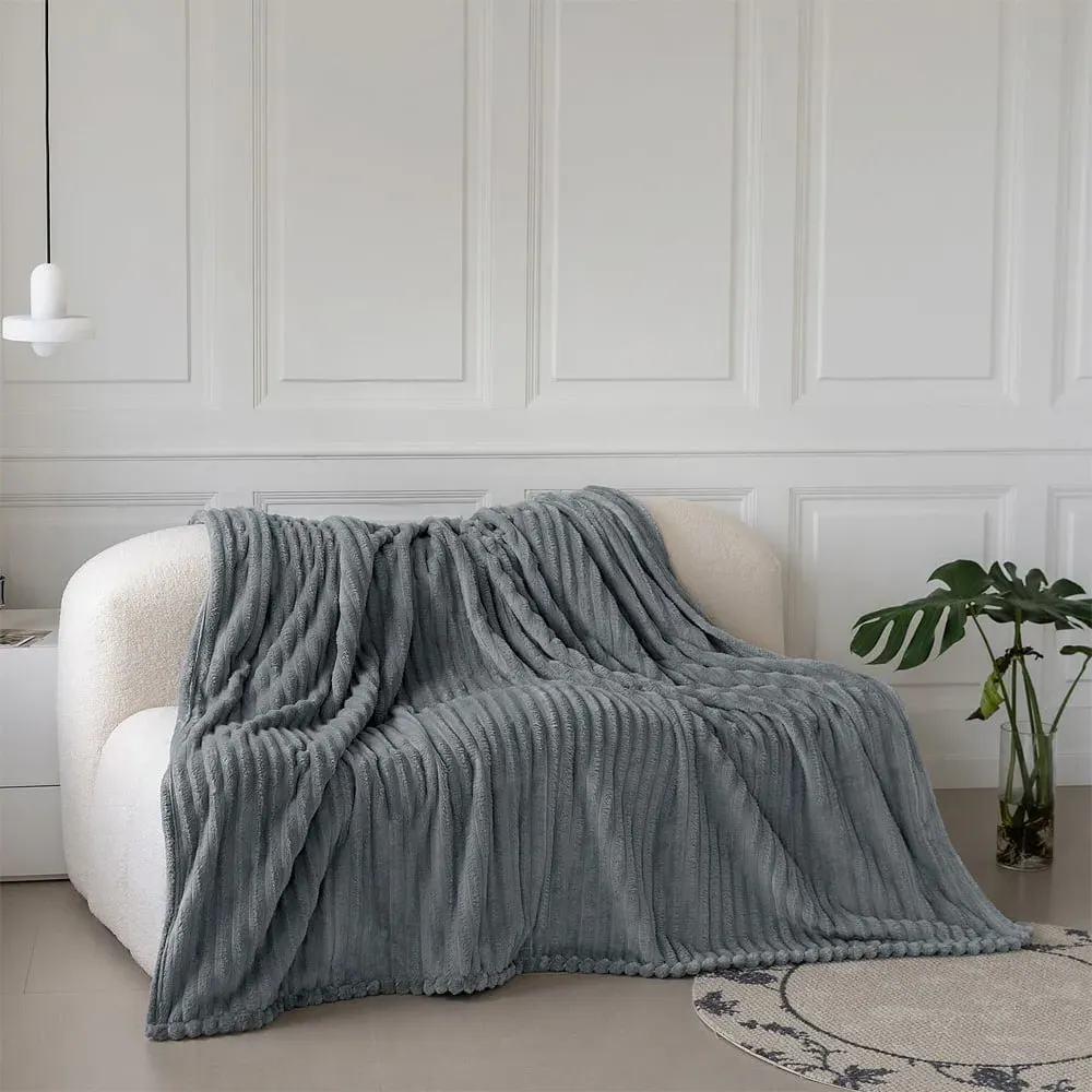 Bellissima Plush Throw - Silver, Velvet