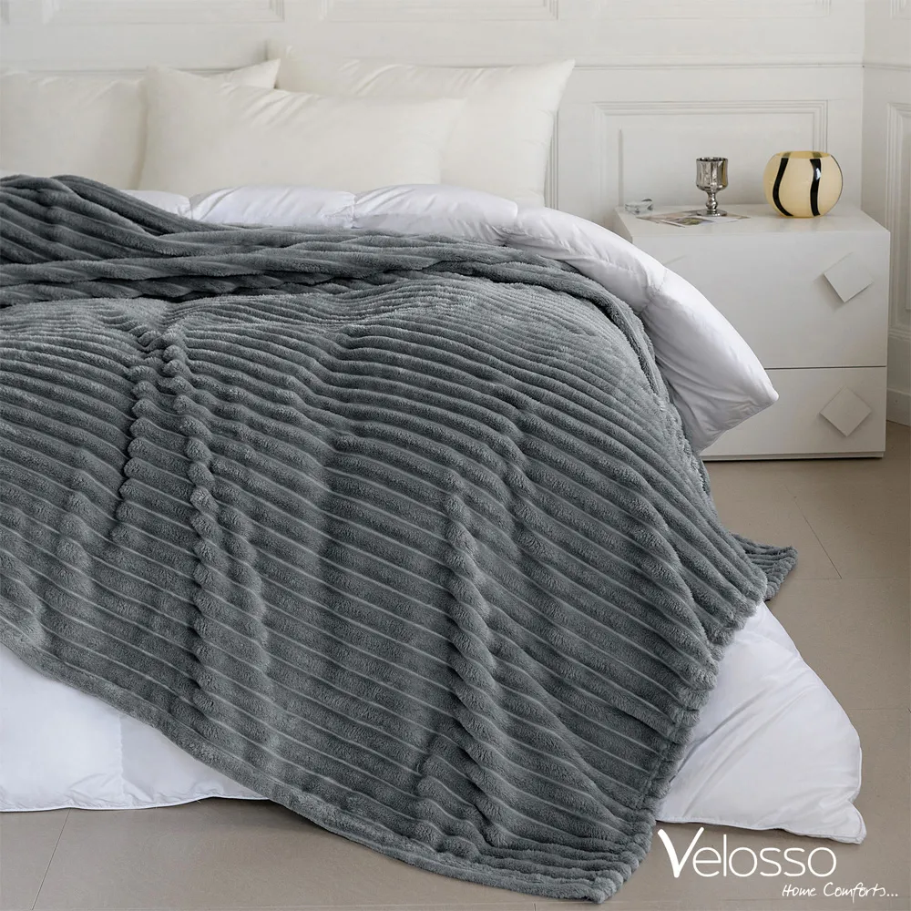 Bellissima Plush Throw - Silver, Velvet