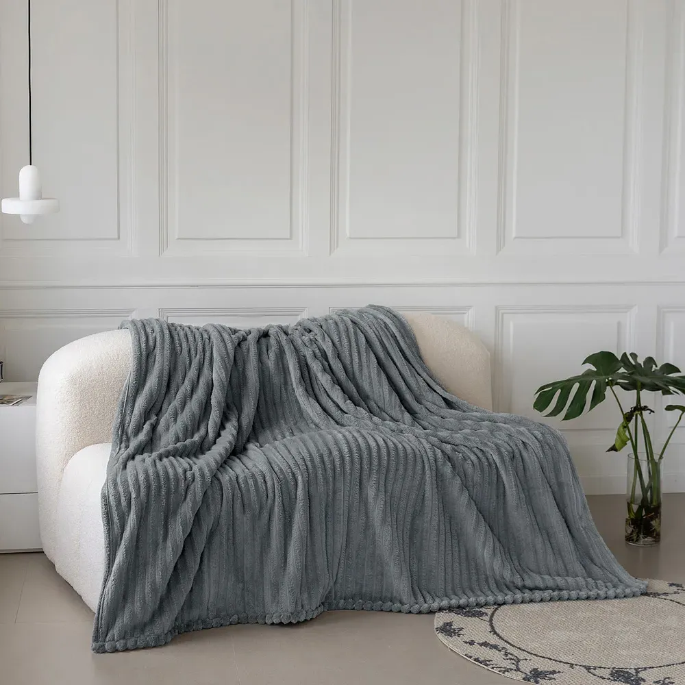 Bellissima Plush Throw - Silver, Velvet