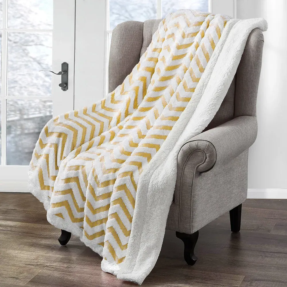 Chevron Sherpa Throw 100 x 150cm - Ochre, Polyester