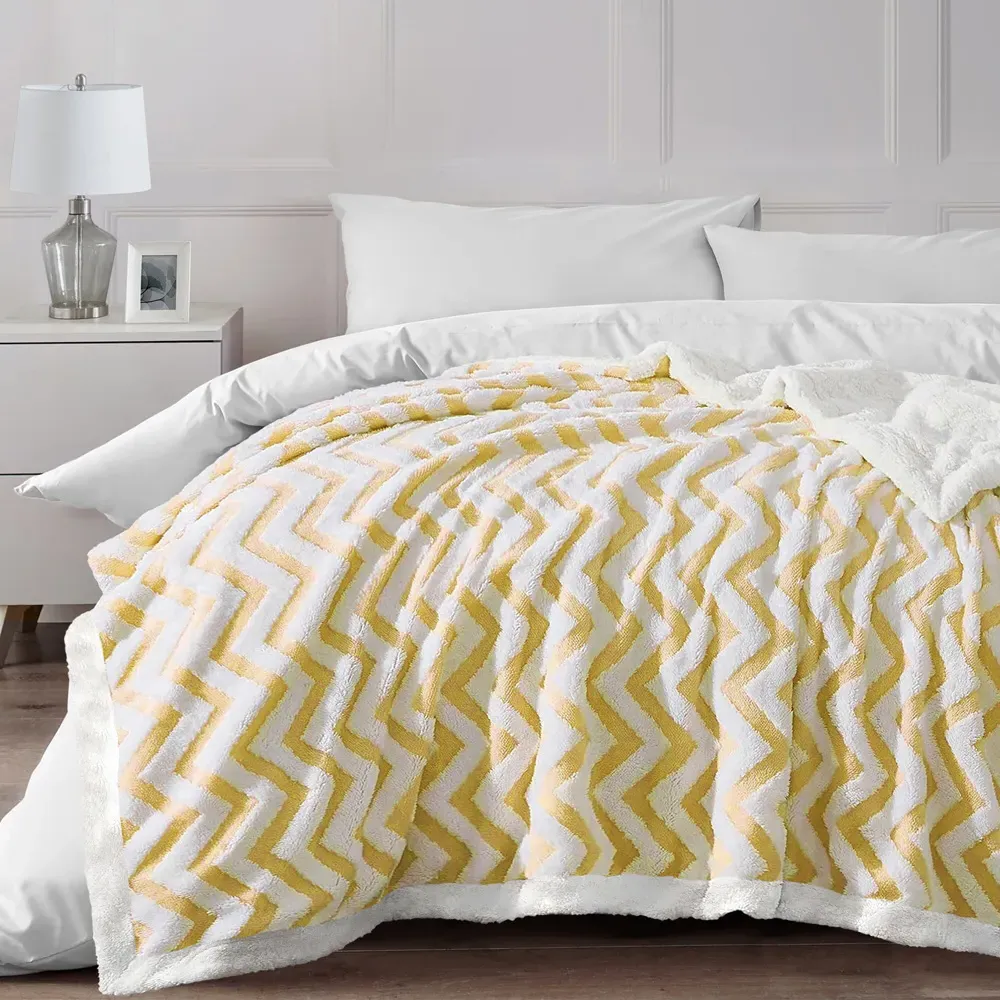 Chevron Sherpa Throw 100 x 150cm - Ochre, Polyester