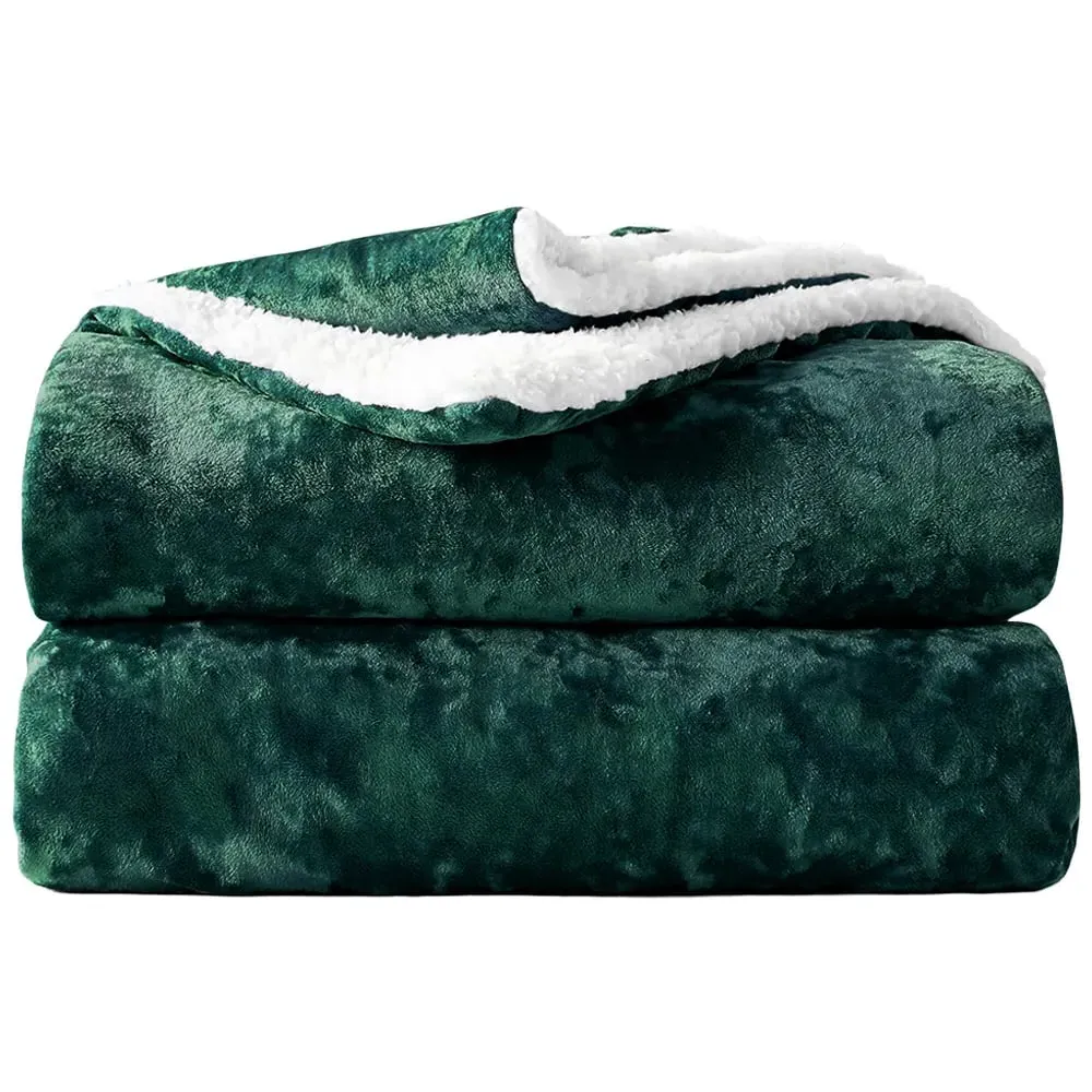 Crushed Velvet Throw - Emerald