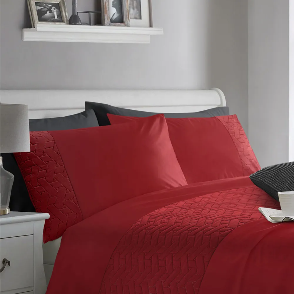 Double Quilted Geo Duvet Set - Red