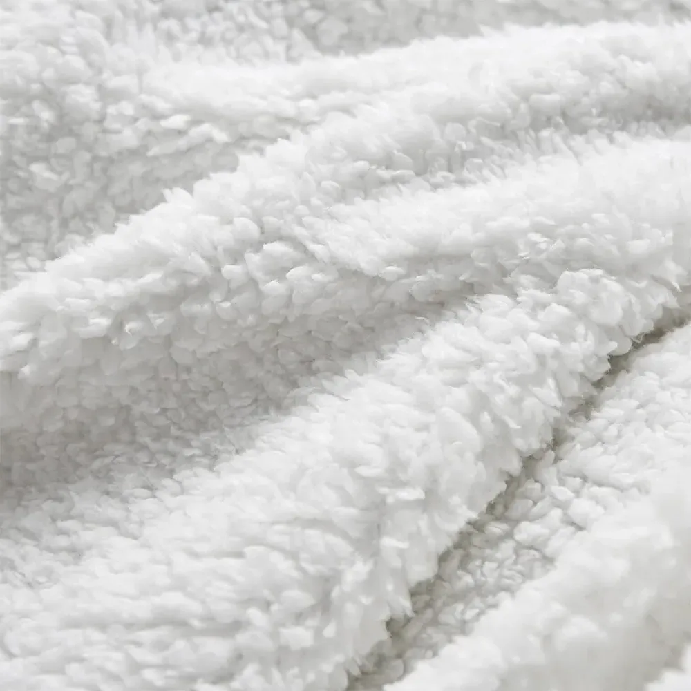 Evali Plush Throw - Silver