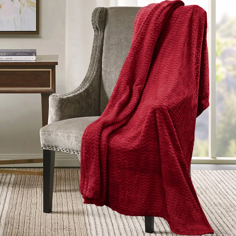 Red Moda Plush Throw 150 x 200cm - Red, Polyester