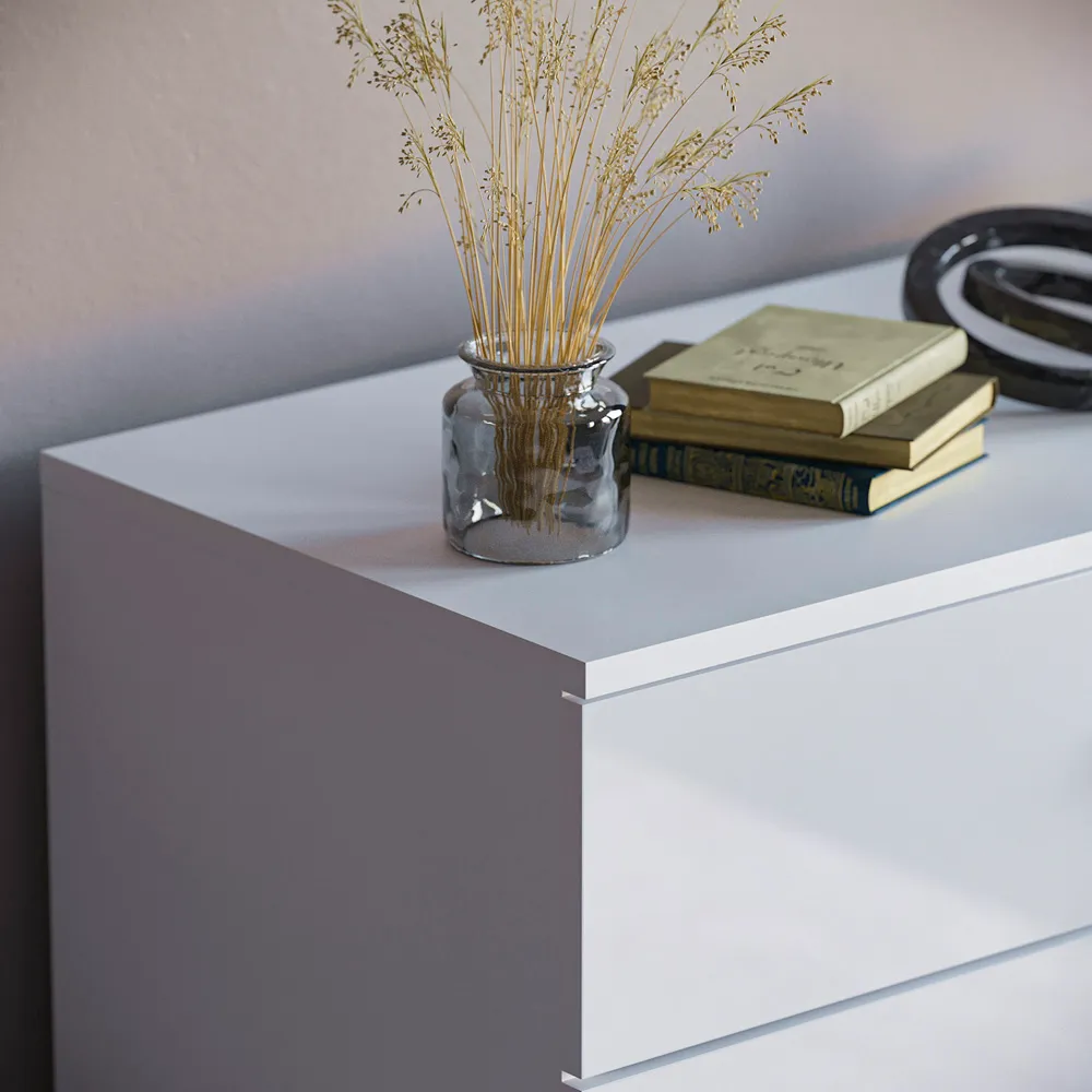 Hulio 4 Drawer Chest of Drawers - White