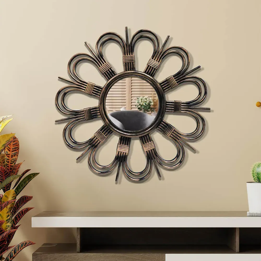 Daisy Petal Round Mirror - Antique Gold