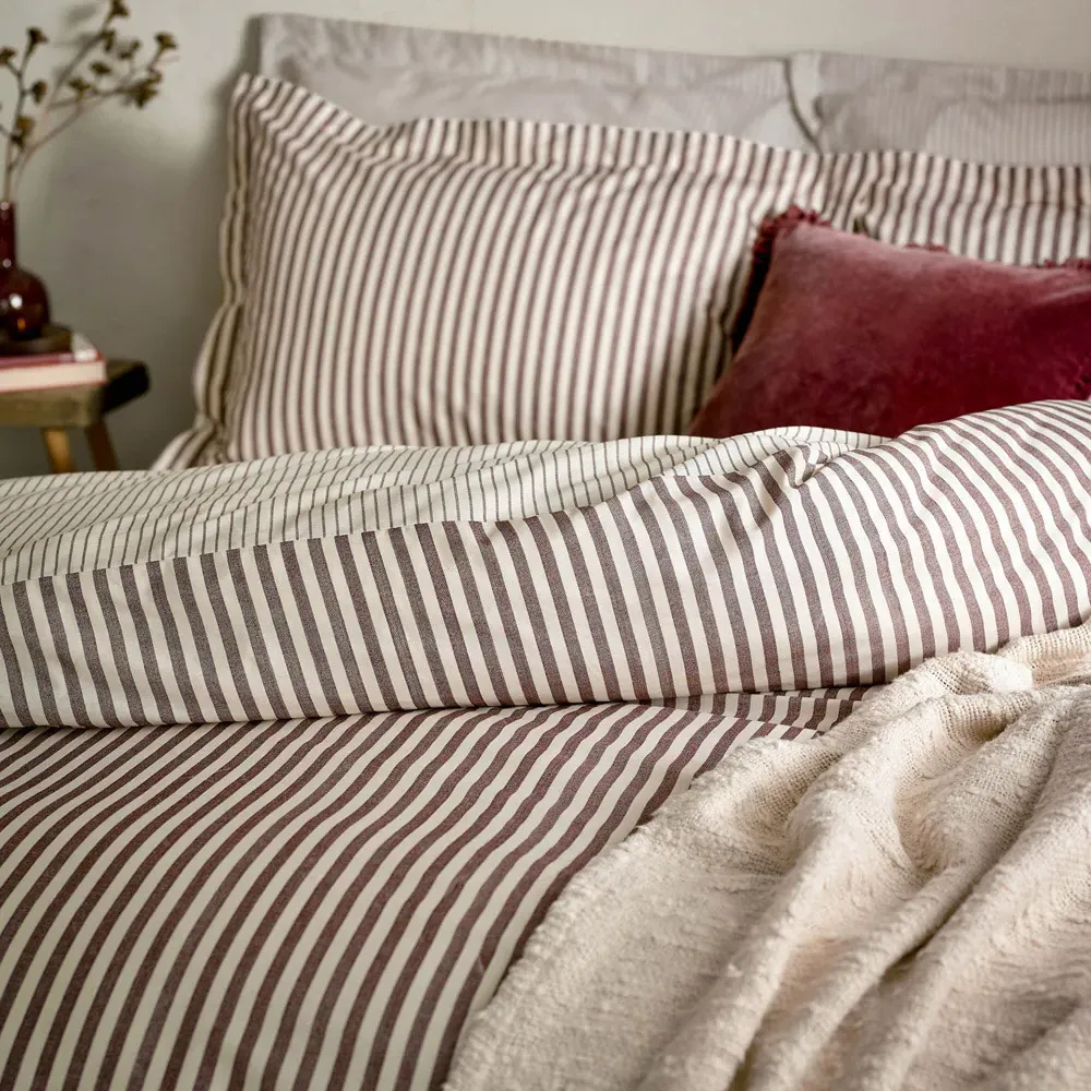 Hebden Double Melange Stripe Duvet Set - Red, Cotton