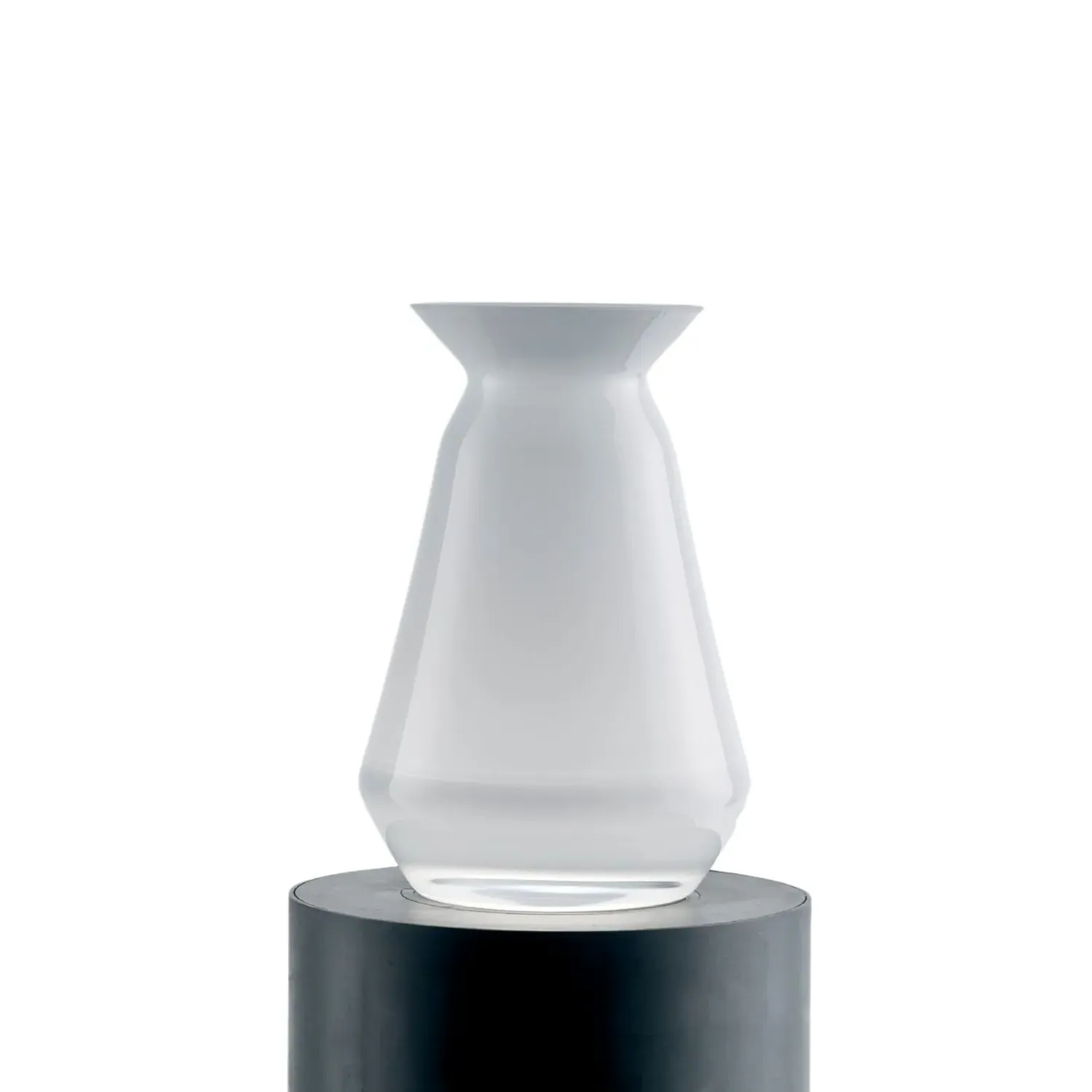 Queen Vase - White, Glass