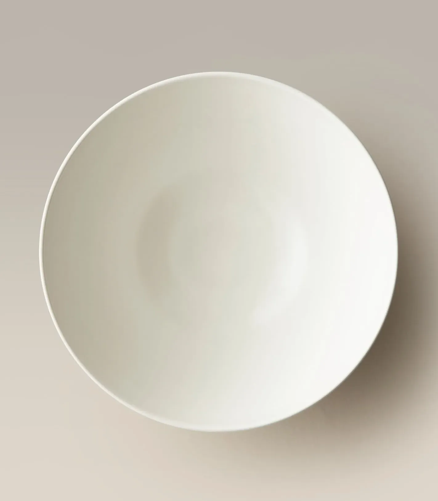 High-Edged Serving Bowl