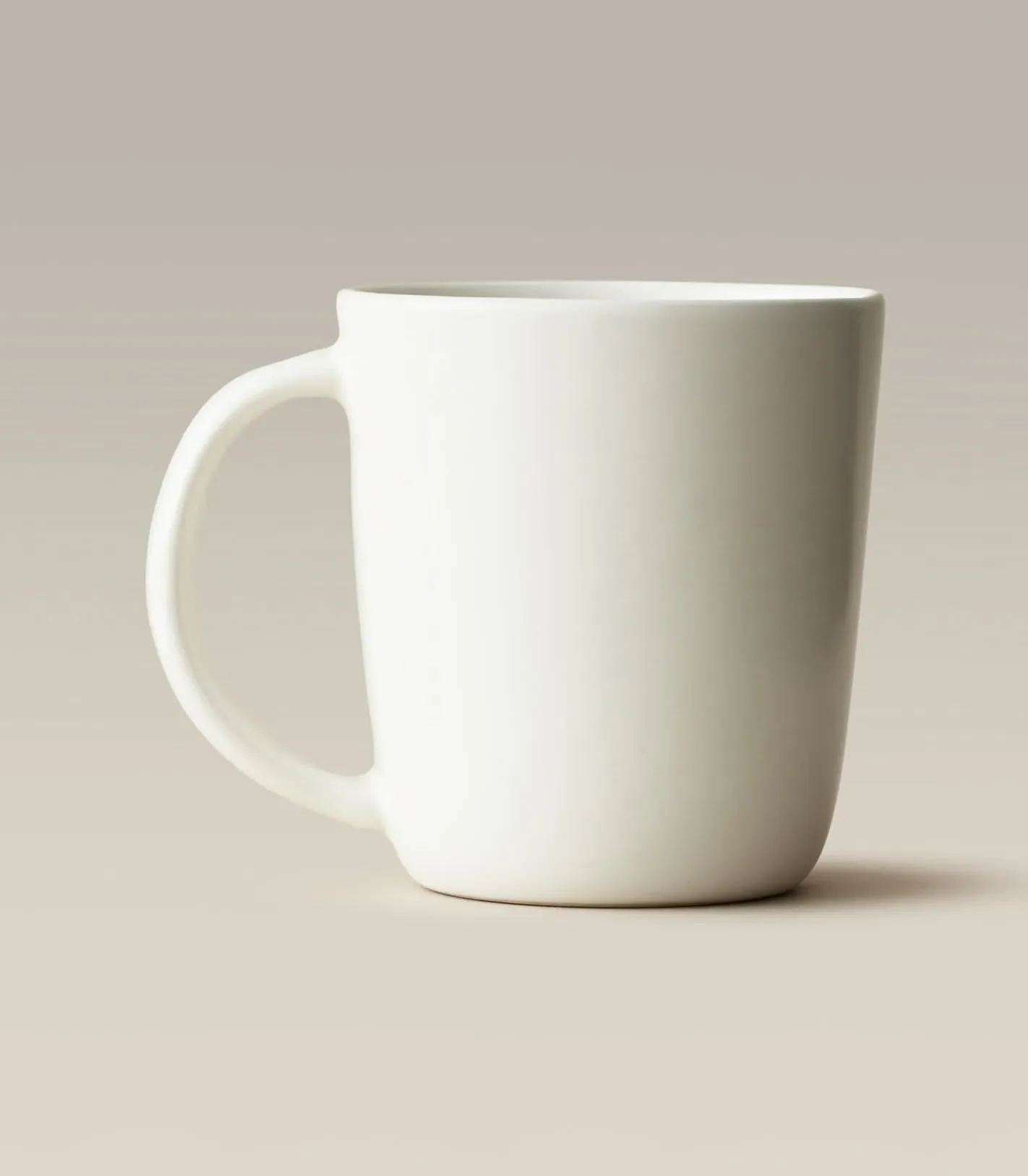 Round Ceramic Mugs Set