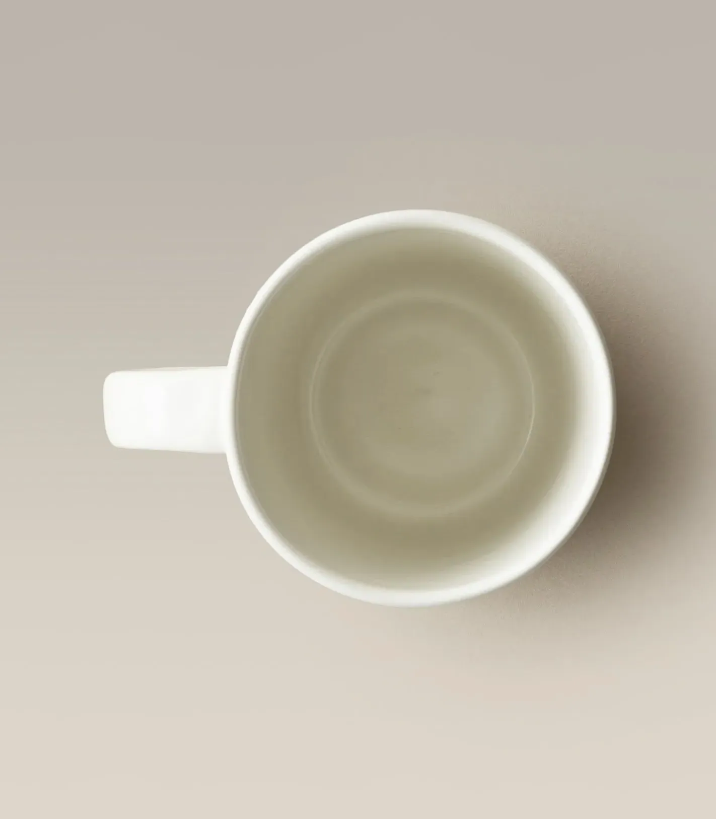 Round Ceramic Mugs Set