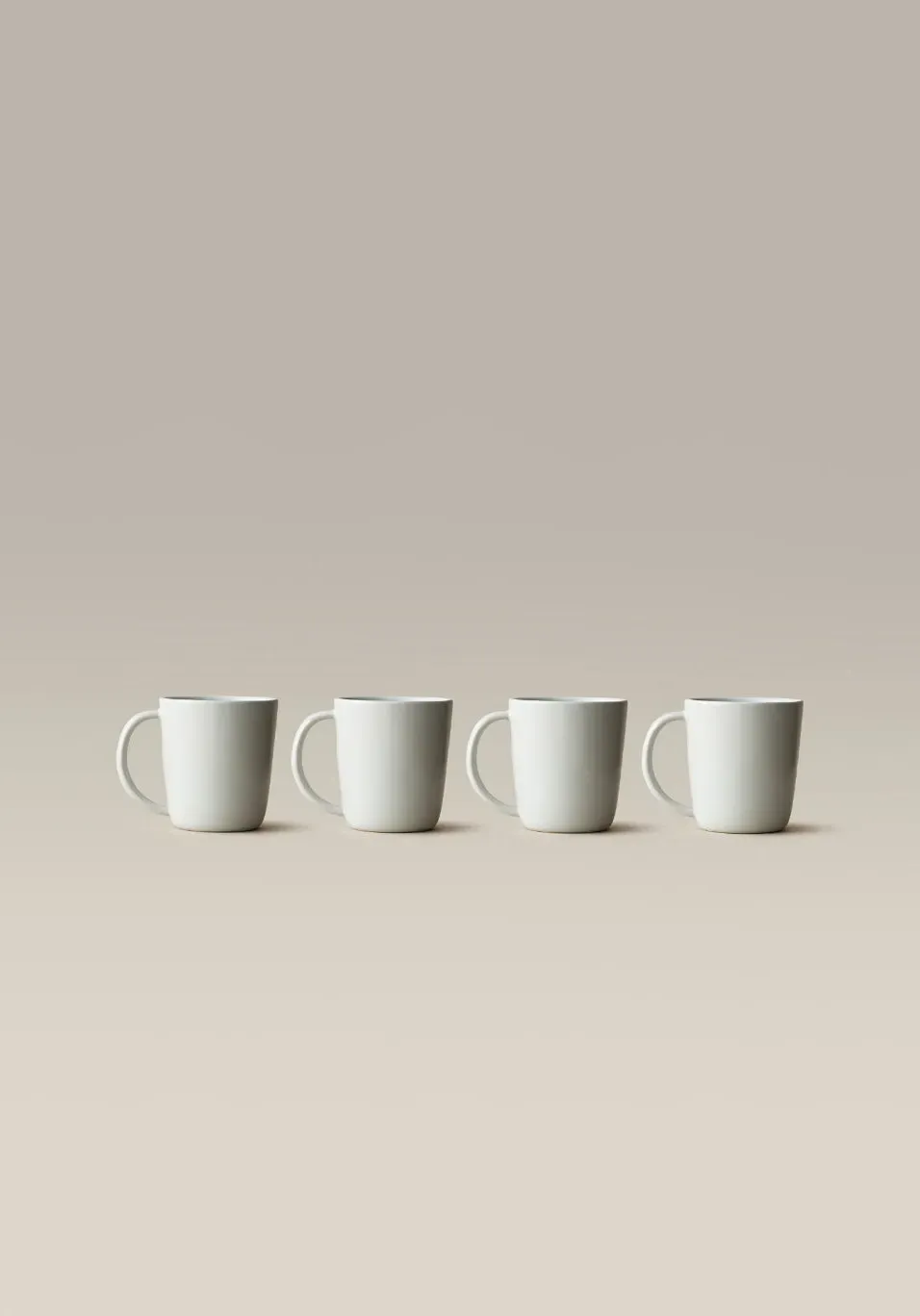Round Ceramic Mugs Set