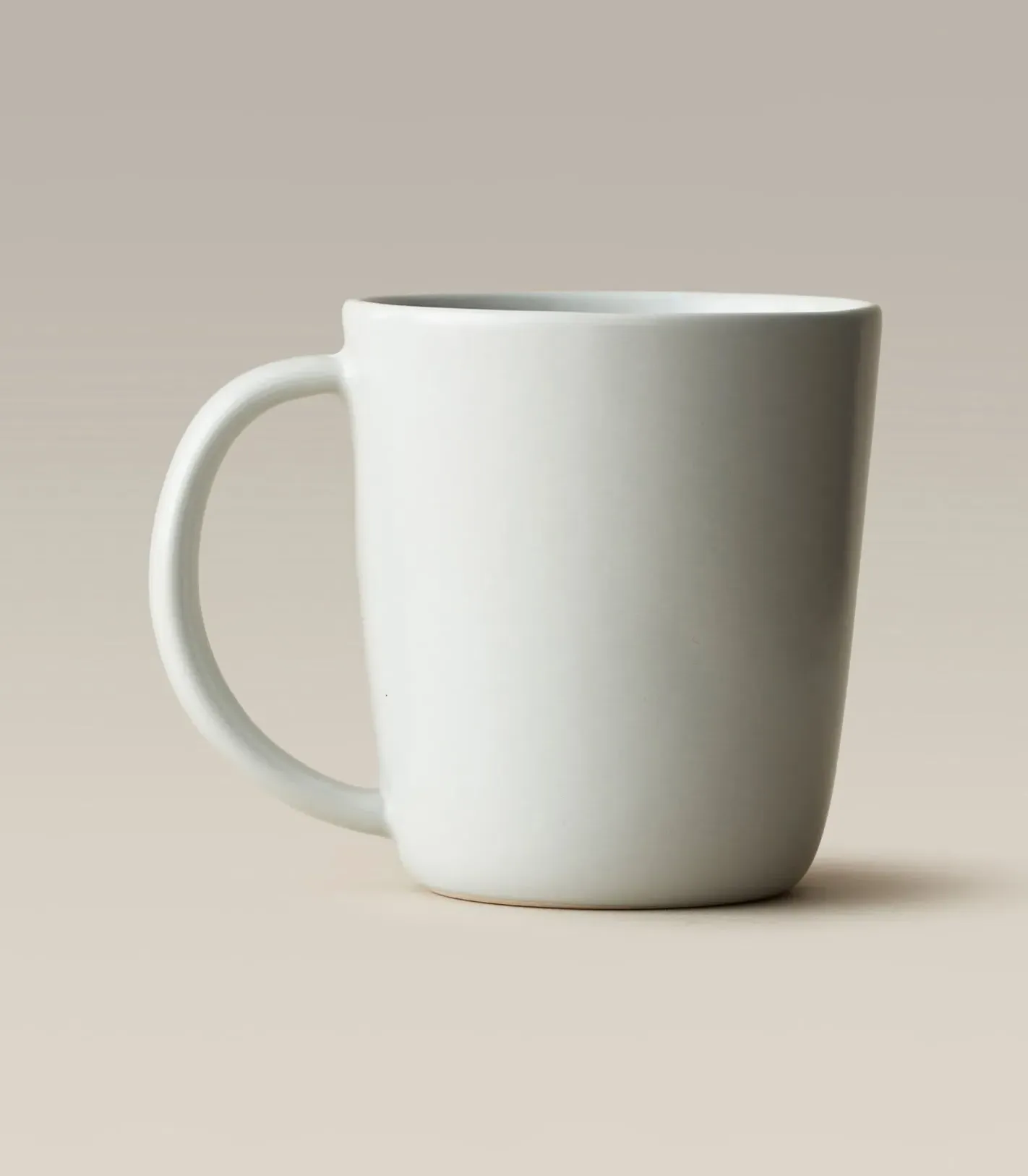 Round Ceramic Mugs Set