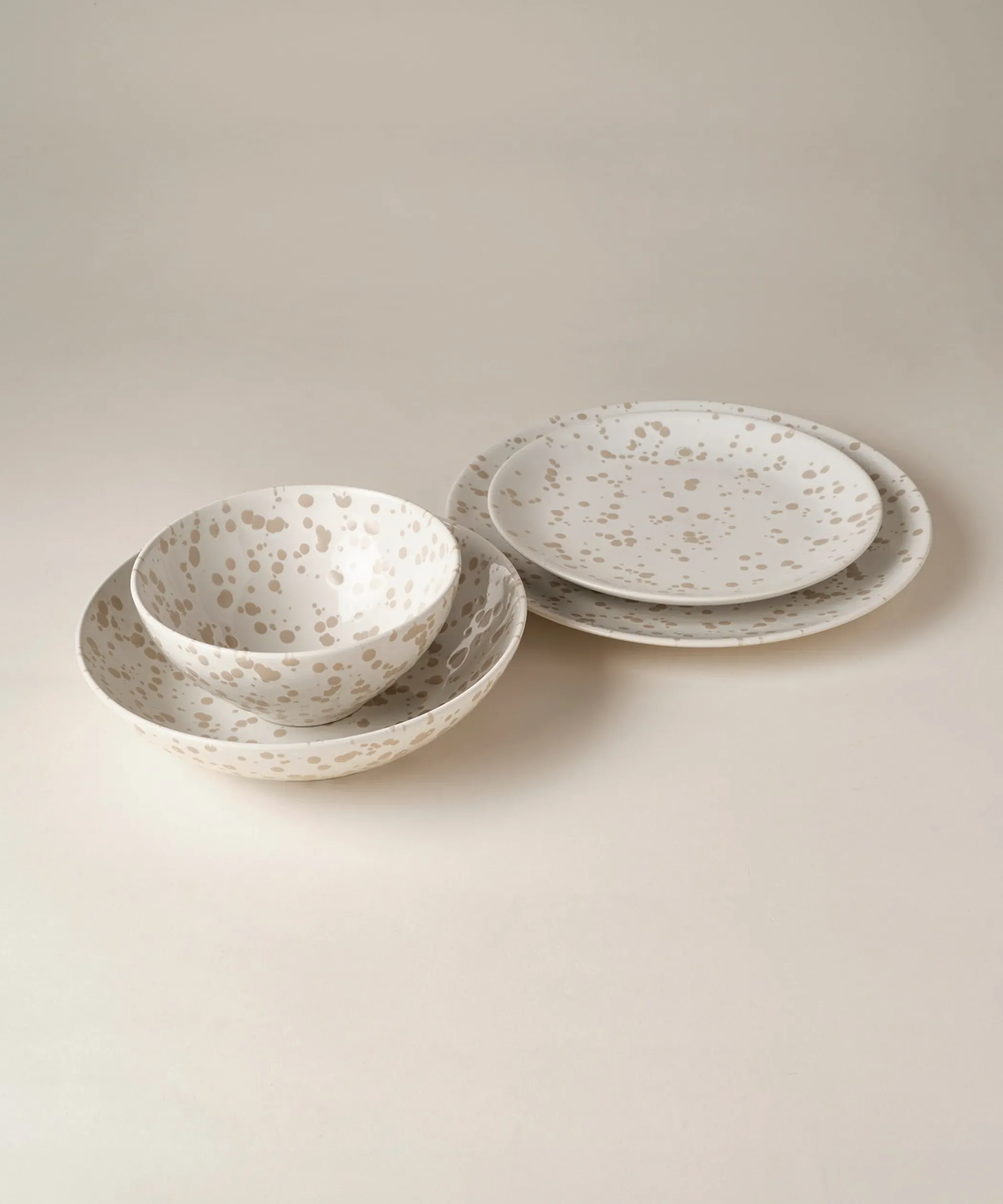 Splatter 16-Piece Dinnerware Set