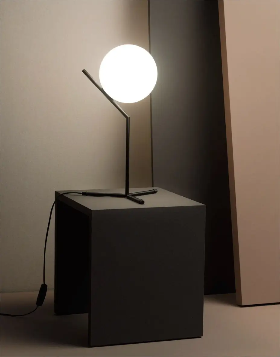 IC T1 Nero high table lamp