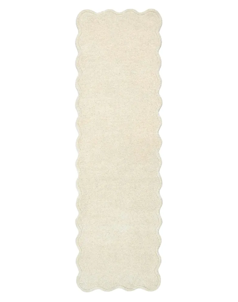 Hug Rug
Scalloped Elsie Cream Runner