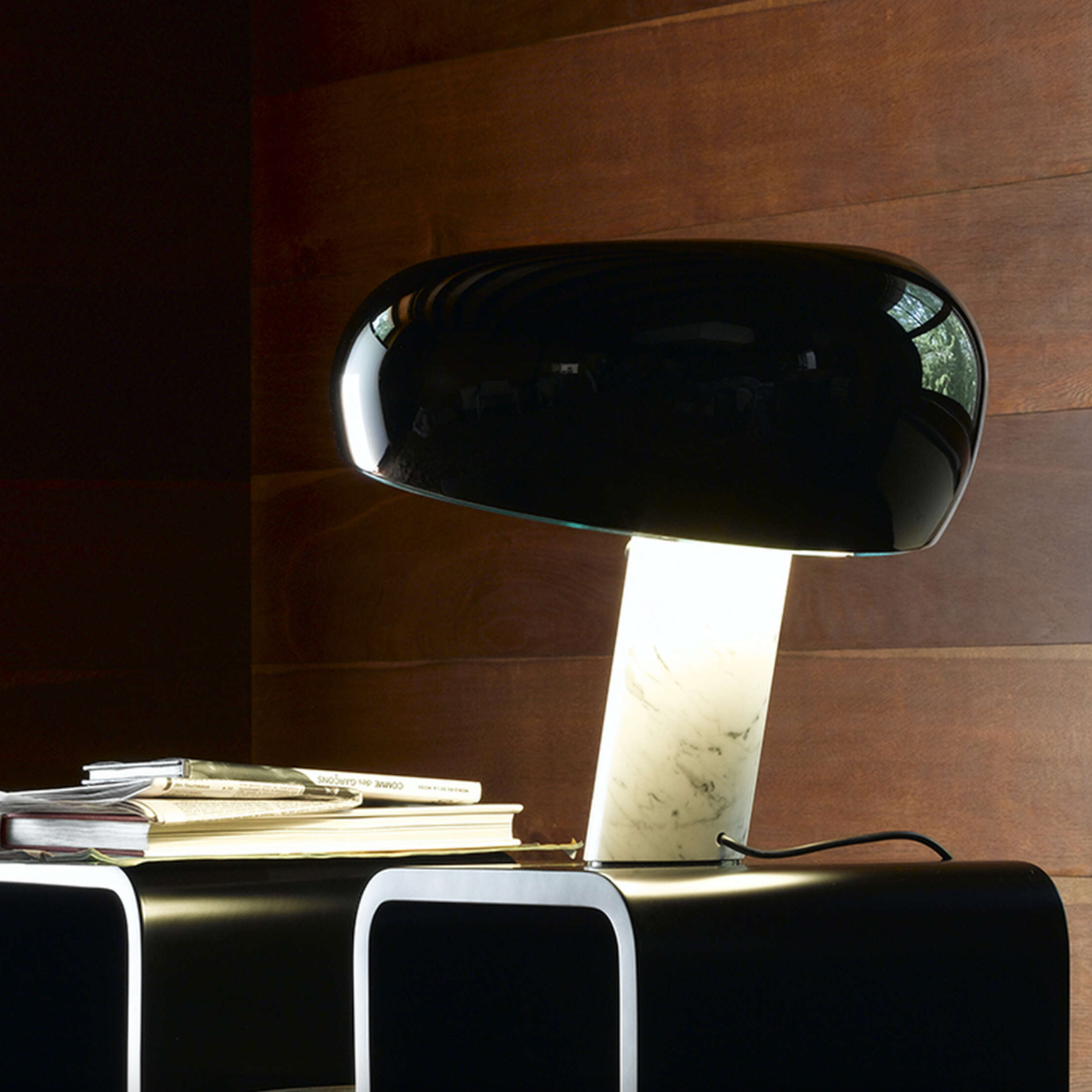 10107644 C Seine Table+Lamp Antique+Brass Coral