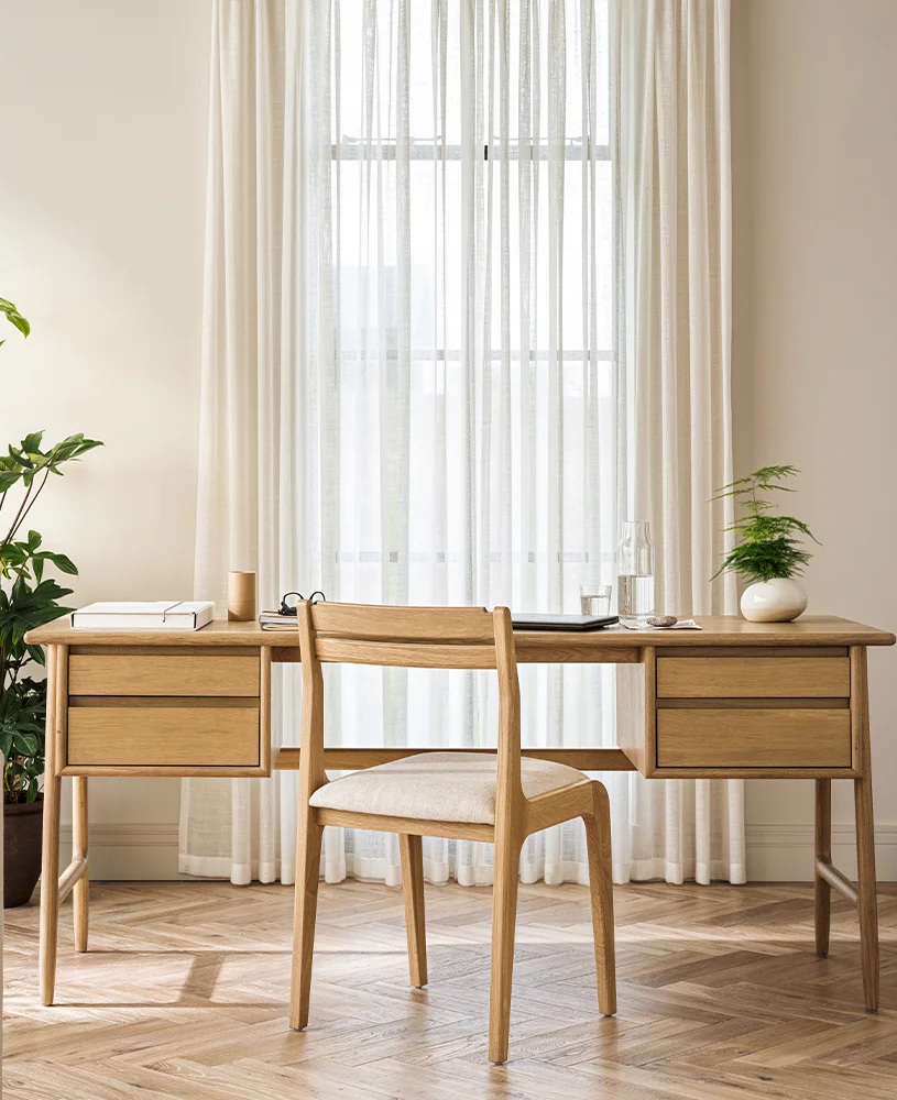 Winson Light Oak
Desk