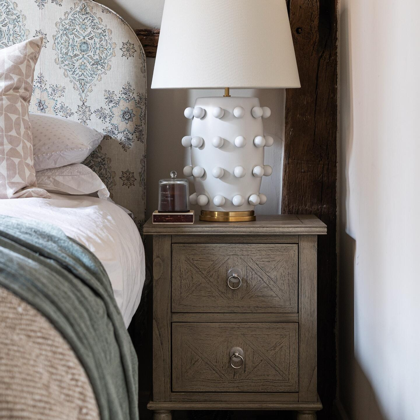 394612 linden table lamp in plaster white by kelly wearstler