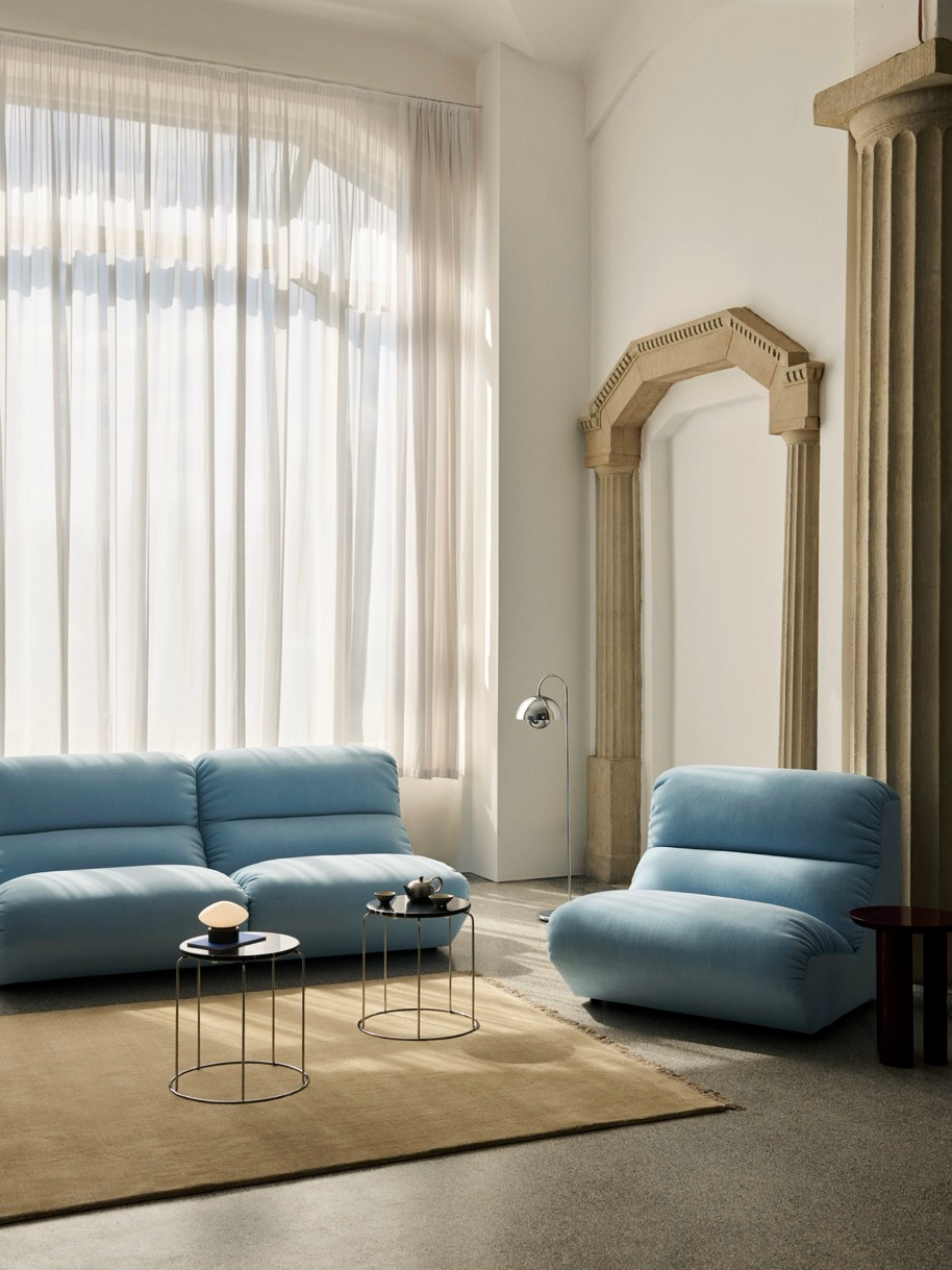 Hi Lo Sofa &Tradition