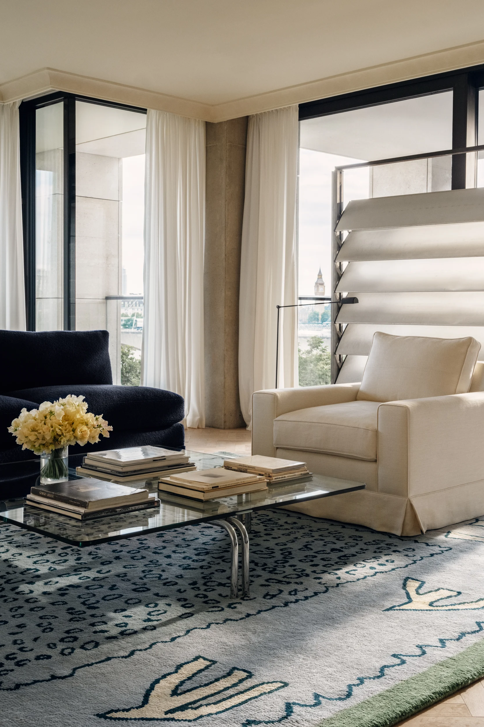Quiet luxury apartment