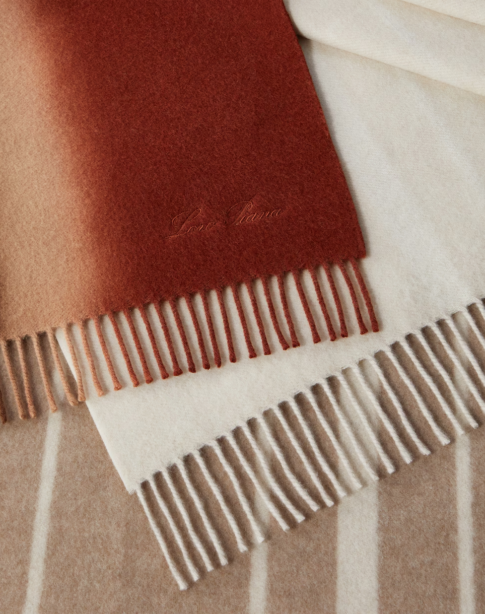 Loro Piana
Dégradé striped cashmere throw