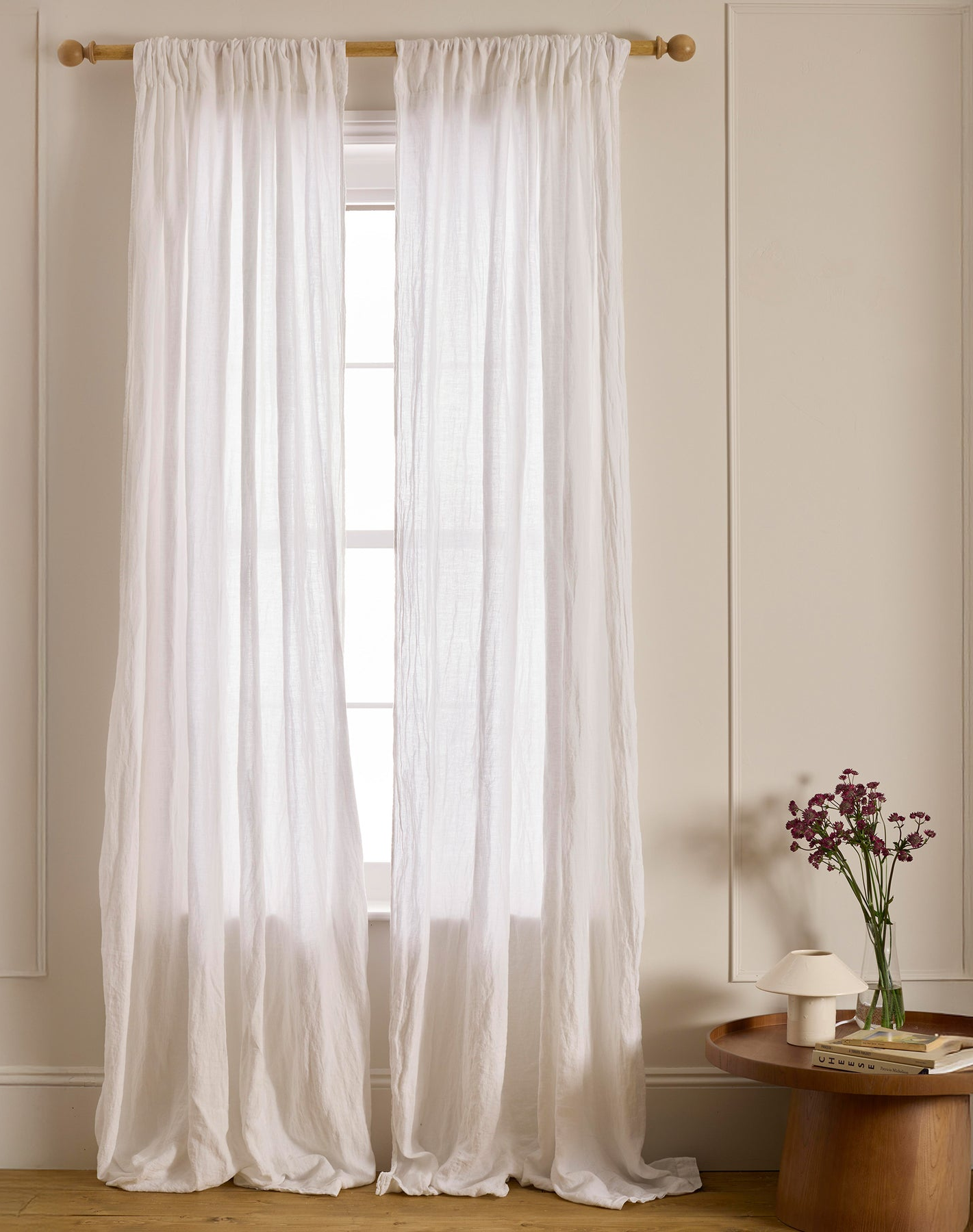 White Linen Eyelet 1800x1800