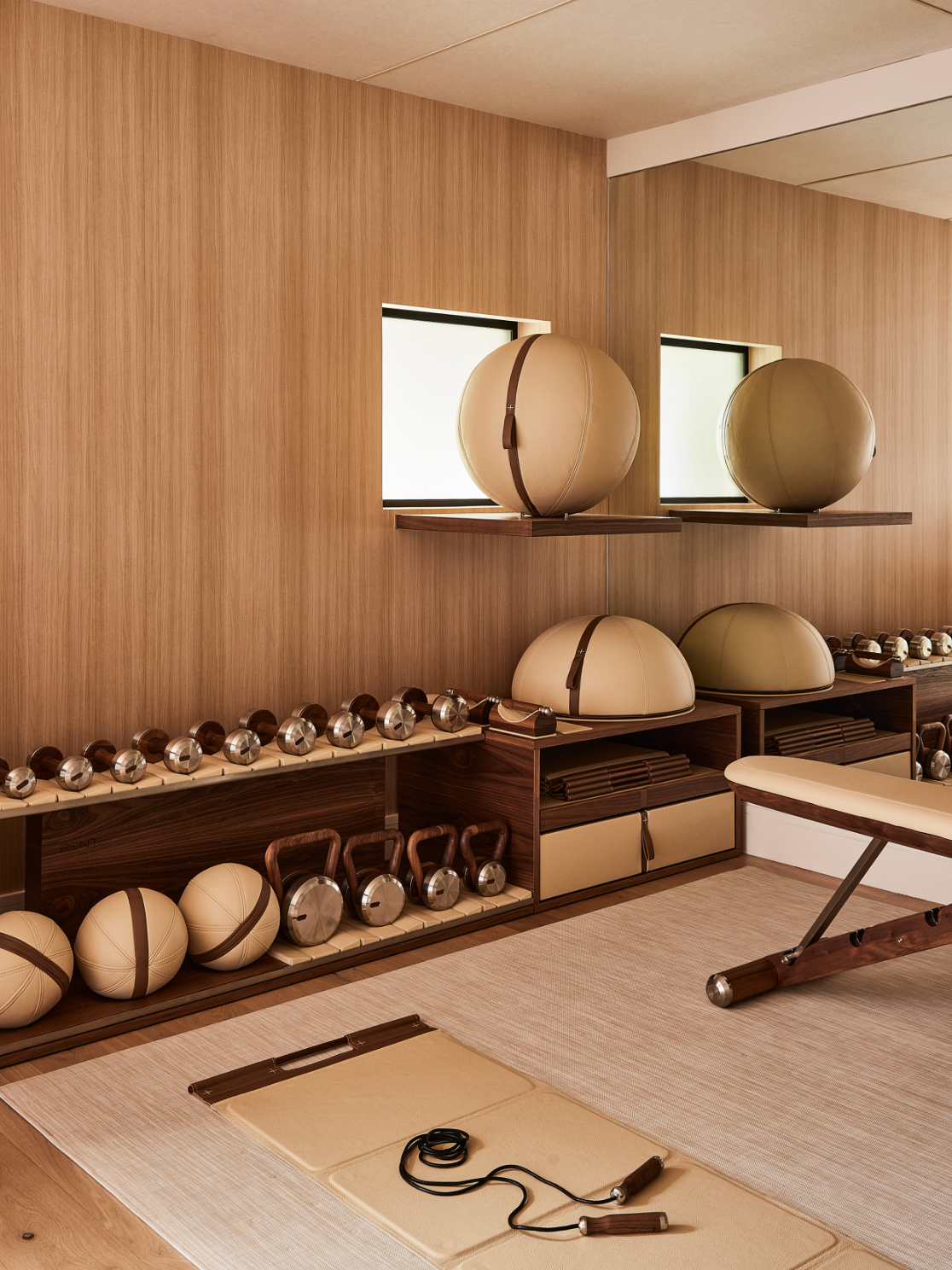 Home gym in san francisco by Baloon Studio