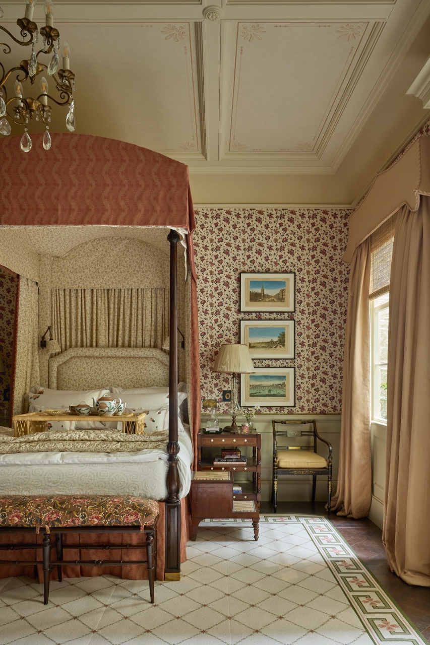 English Country Style Bedroom by Salvesen Graham