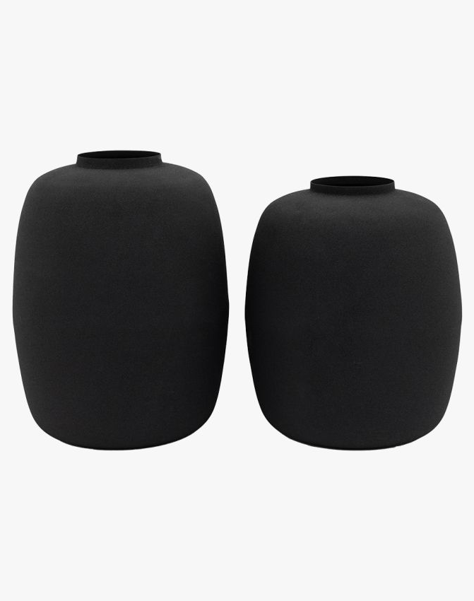 sable vase peach and parrow